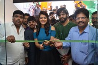 Yamini Bhaskar Launches Cellbay Mobile Store Photos